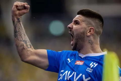 ميتروفيتش يدعم الهلال أمام التعاون.. وسافيتش يقترب من العودة